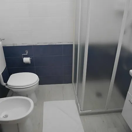 Kalinifta Oda ve Kahvaltı 3*